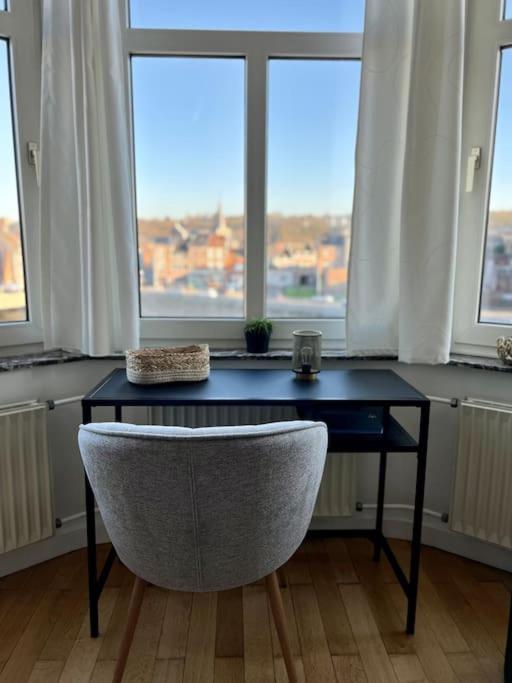 Bellevue - Grand Appartement Pour 5 Sur Les Quais De La Meuse Lutych Exteriér fotografie