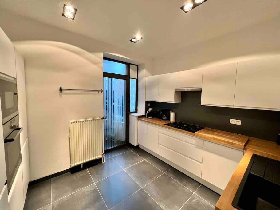 Bellevue - Grand Appartement Pour 5 Sur Les Quais De La Meuse Lutych Exteriér fotografie