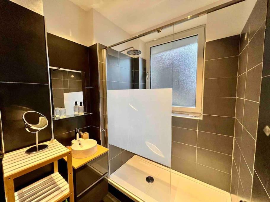 Bellevue - Grand Appartement Pour 5 Sur Les Quais De La Meuse Lutych Exteriér fotografie